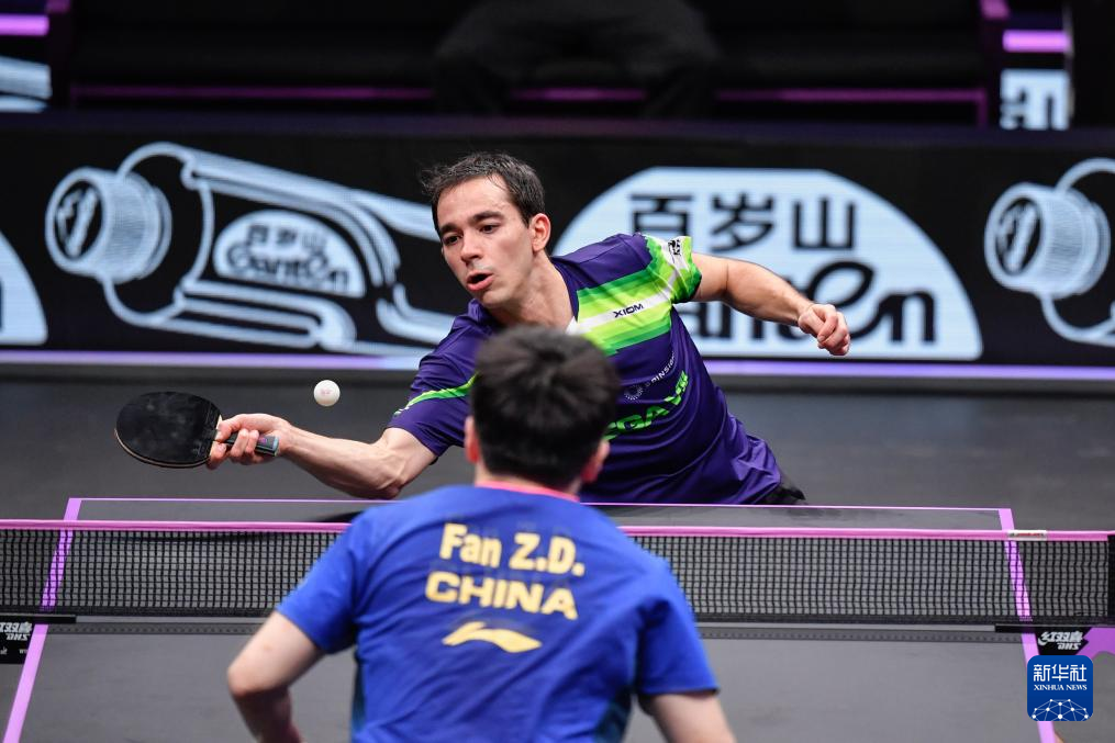 和观众席上 和观众席上