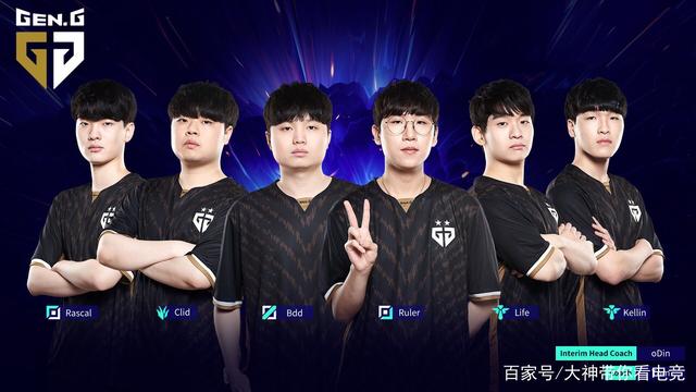 才踢2年 才踢2年