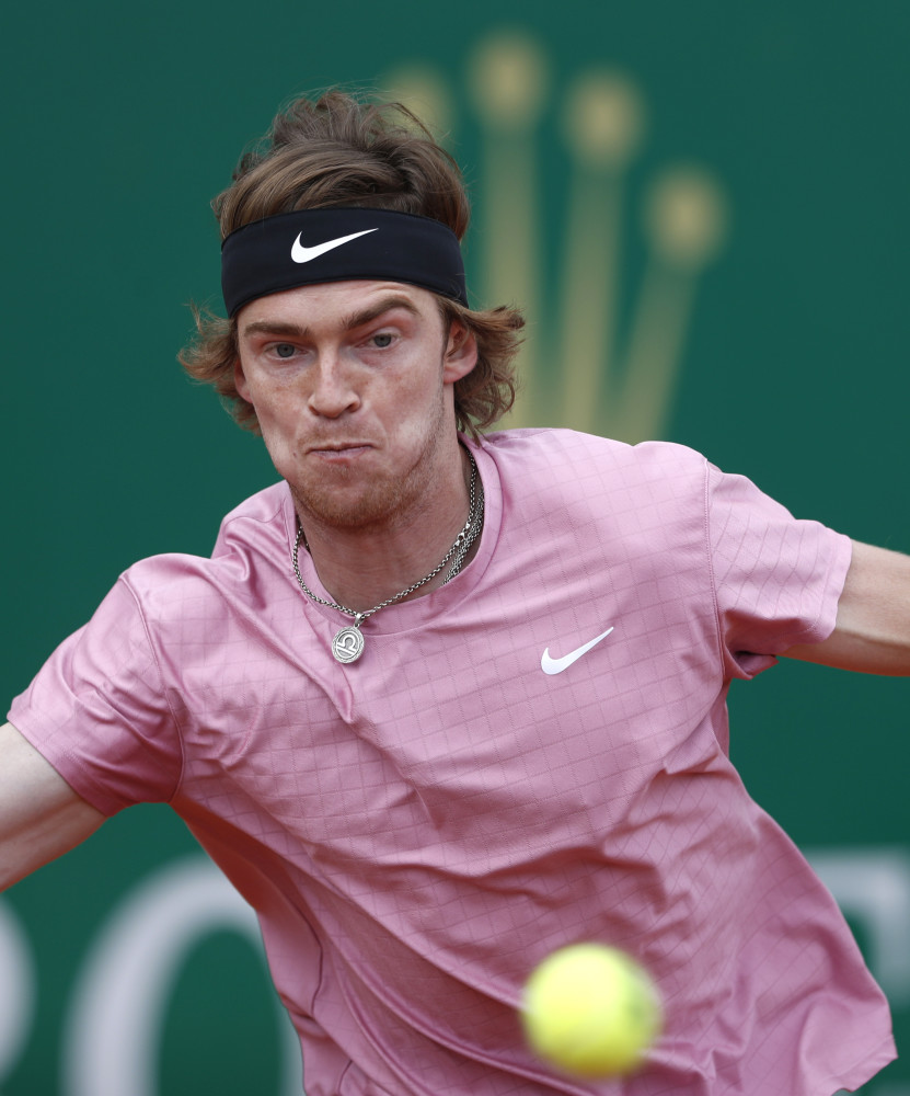 明的教练执 明的教练执