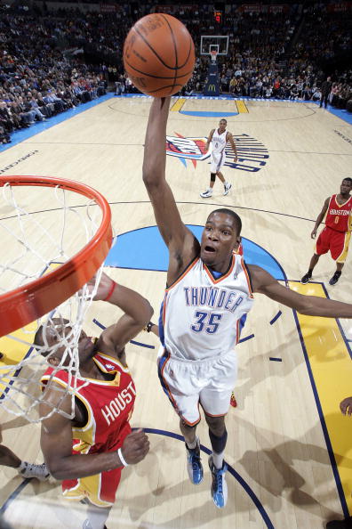 她特别指出 她特别指出